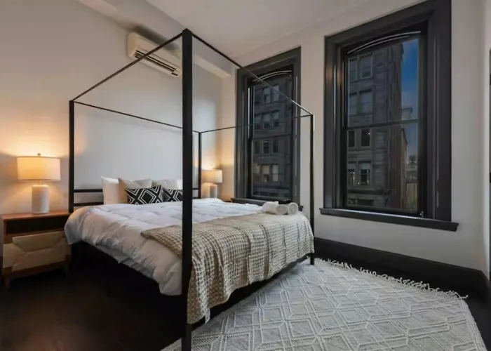 Stylish Downtown 2br Ste *